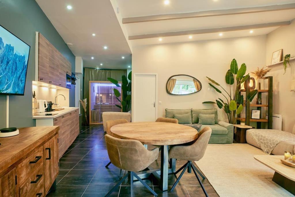 Versailles Jacuzzi - Sauna - Rdc 2 Dış mekan fotoğraf